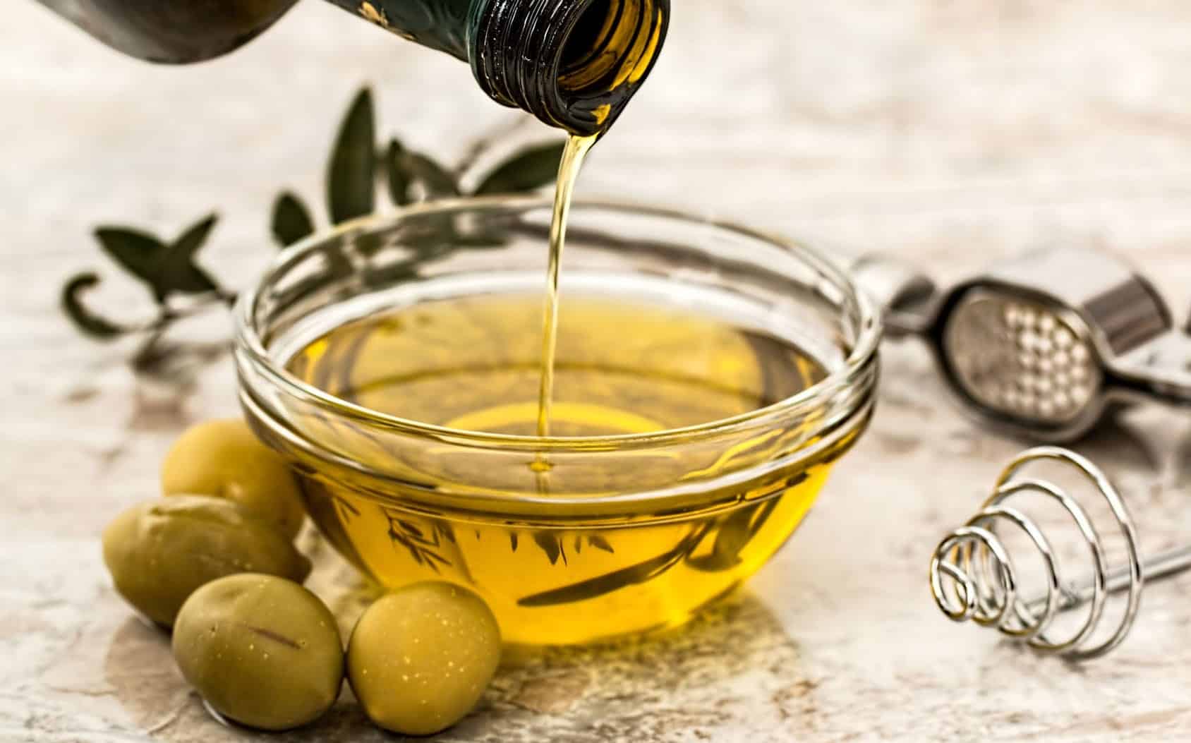 Mặt nạ bột cà phê và dầu olive giúp nuôi dưỡng làn da săn chắc