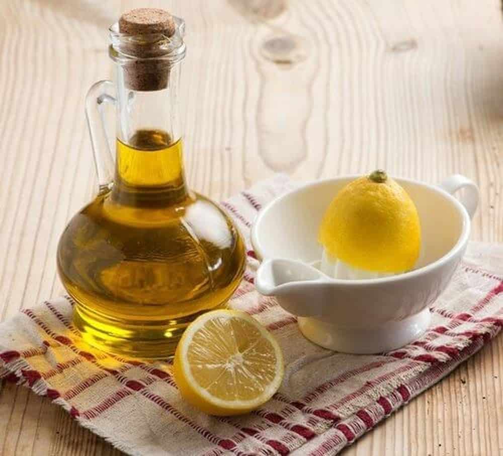 Dầu oliu chứa nhiều thành phần dưỡng chất có lợi cho làn da.